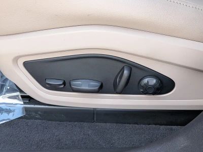 2022 Porsche Taycan — photo 21 view