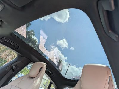 2022 Porsche Taycan — photo 22 view