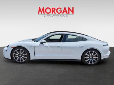 2022 Porsche Taycan — photo 7 view