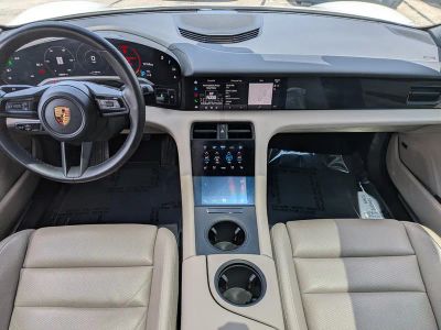 2022 Porsche Taycan — photo 16 view