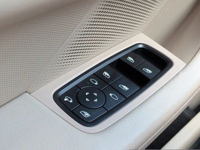2022 Porsche Taycan — photo 23 view