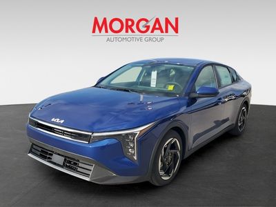 2025 Kia K4 - Photo 2