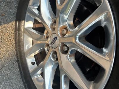 2015 Ford Expedition — side profile view