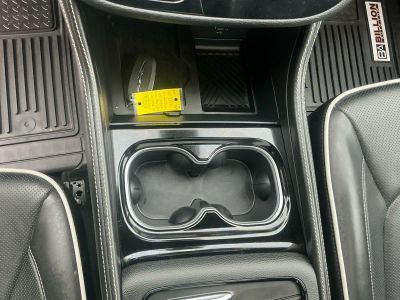 2026 Chrysler Pacifica — photo 12 view