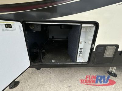 2018 Heartland Bighorn - Photo 12