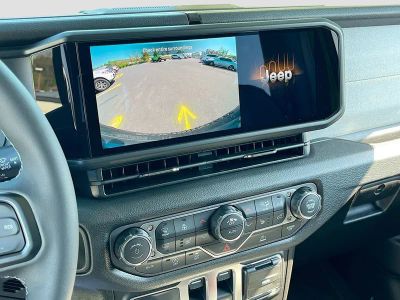 2026 Jeep Wrangler — photo 13 view