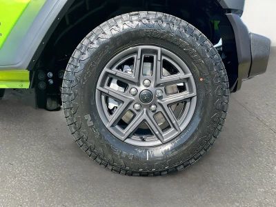 2026 Jeep Wrangler — photo 27 view