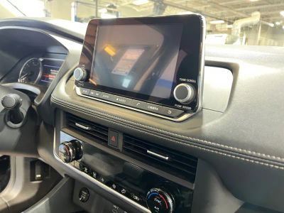 2025 Nissan Rogue — photo 11 view