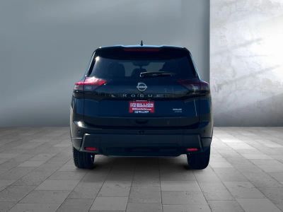 2025 Nissan Rogue — detail view