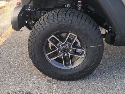 2026 Jeep Gladiator — photo 11 view