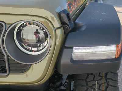 2026 Jeep Gladiator — photo 10 view