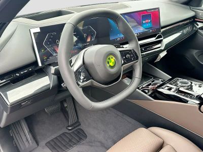 2026 BMW 5 Series — photo 7 view