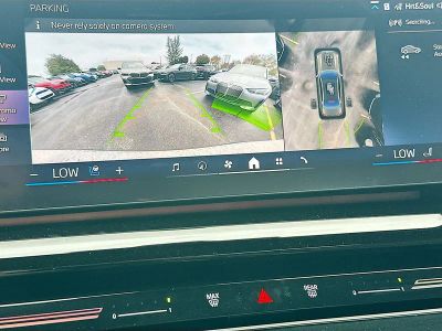 2026 BMW 5 Series — photo 11 view