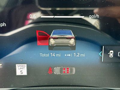2026 BMW 5 Series — photo 9 view