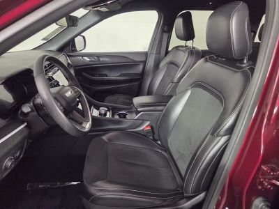 2025 Jeep Grand Cherokee — photo 11 view