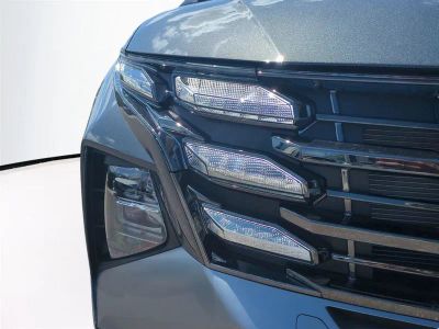 2026 Hyundai TUCSON HYBRID — photo 10 view