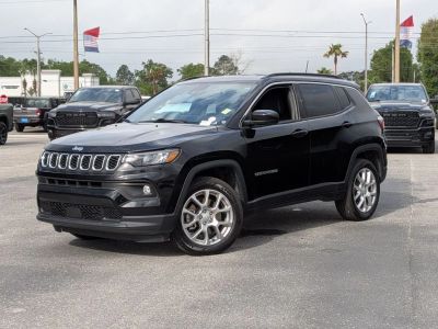 2024 Jeep Compass Latitude Lux in Black — front three-quarter view