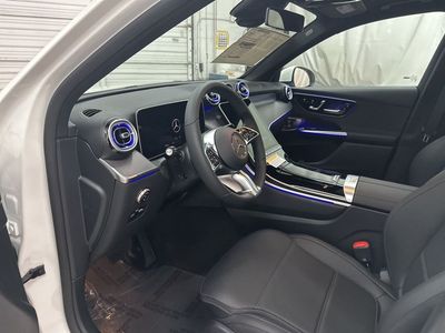 2026 Mercedes-Benz GLC - Photo 9