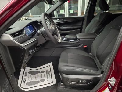 2025 Jeep Grand Cherokee L — photo 15 view