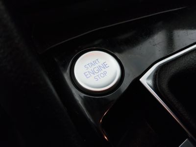 2024 Volkswagen Taos - Photo 17