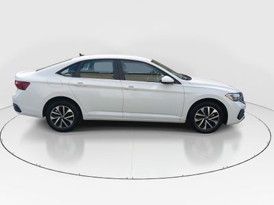 2024 Volkswagen Jetta — photo 8 view