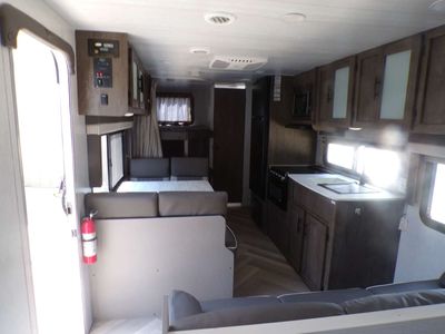2022 Forest River Salem Cruise Lite — photo 11 view