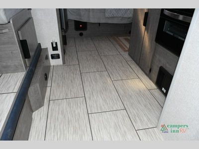 2022 Lance Lance Travel Trailers - Photo 19