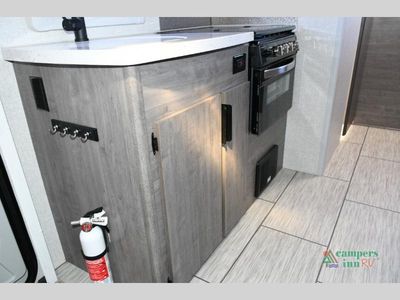 2022 Lance Lance Travel Trailers - Photo 10
