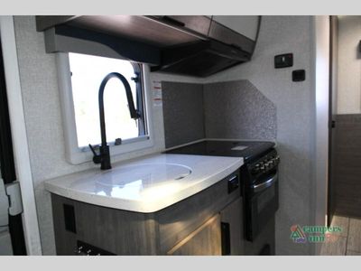 2022 Lance Lance Travel Trailers - Photo 9