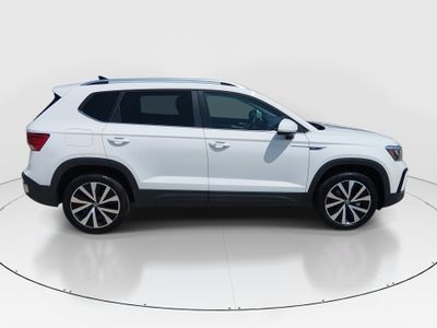 2024 Volkswagen Taos - Photo 8