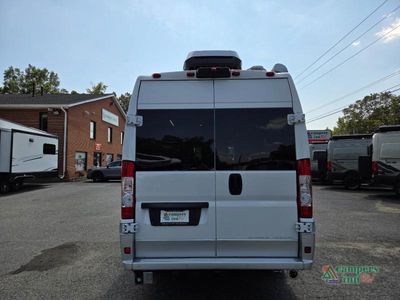 2025 Roadtrek Roadtrek — detail view