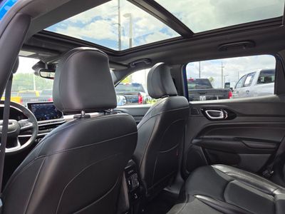 2023 Jeep Compass — photo 19 view