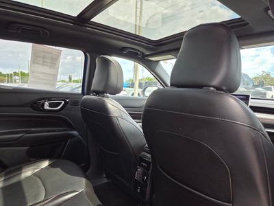 2023 Jeep Compass — photo 12 view