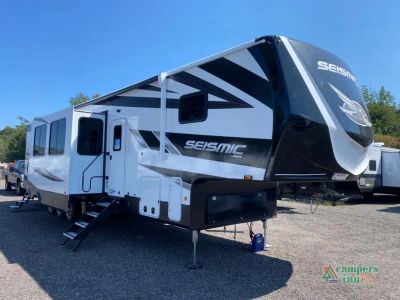 2026 Jayco Seismic - Photo 1