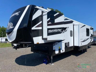 2026 Jayco Seismic - Photo 4