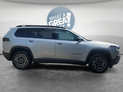 2026 Jeep Cherokee — side profile view