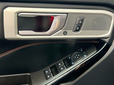2023 Ford Explorer - Photo 14