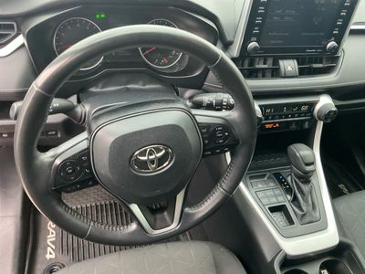 2020 Toyota RAV4 - Photo 14