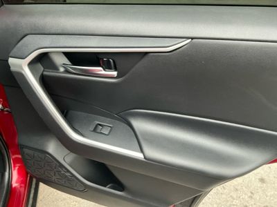 2020 Toyota RAV4 - Photo 19