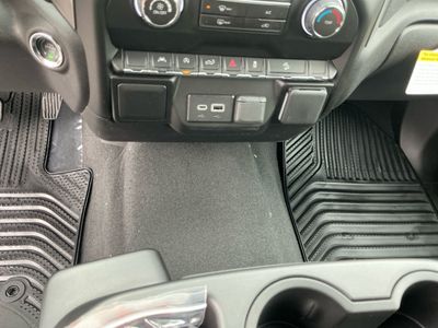 2026 Chevrolet Silverado 1500 — photo 12 view