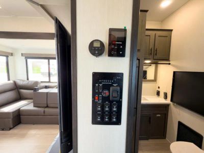 2026 Forest River RV Cherokee Arctic Wolf - Photo 23