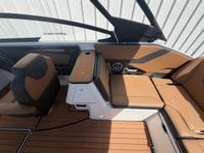 2026 Yamaha 252 SE - Photo 9