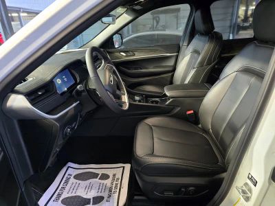 2026 Jeep Grand Cherokee — photo 15 view