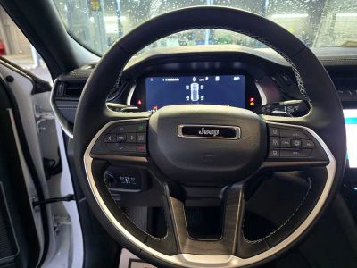2026 Jeep Grand Cherokee — photo 16 view