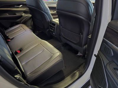 2026 Jeep Grand Cherokee — photo 32 view
