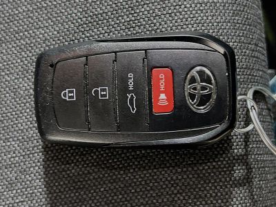 2025 Toyota Camry — photo 32 view