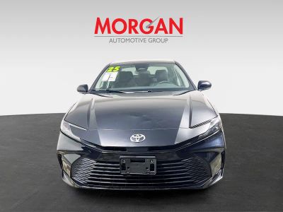 2025 Toyota Camry — photo 8 view