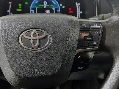 2025 Toyota Camry — photo 16 view
