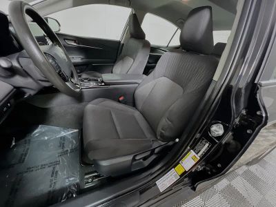 2025 Toyota Camry — photo 12 view