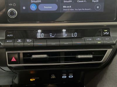 2025 Toyota Camry — photo 22 view